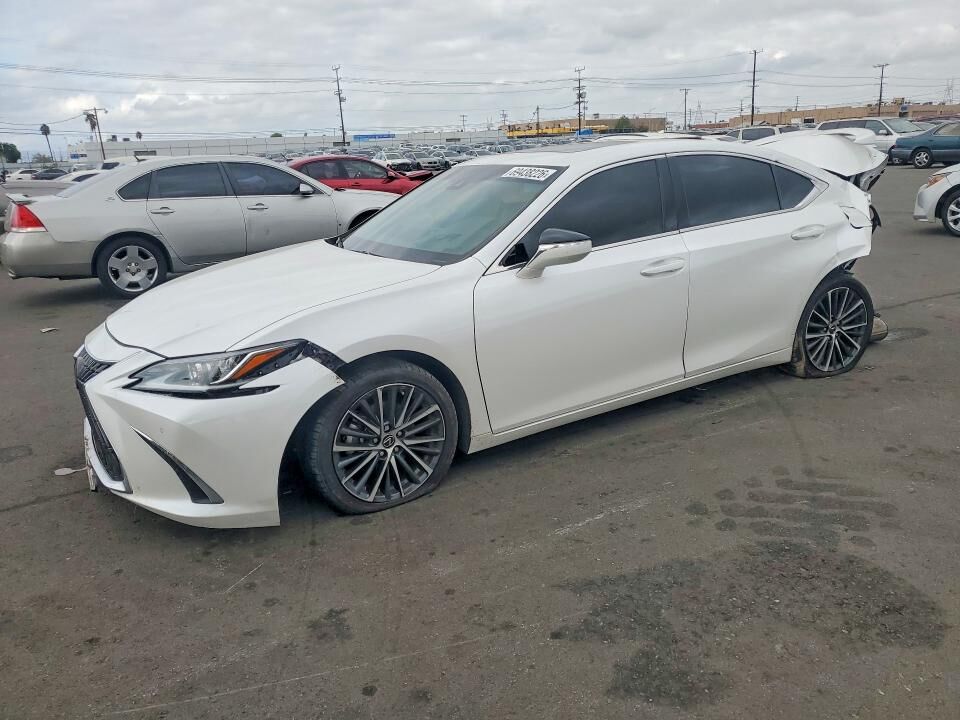 2025 LEXUS ES