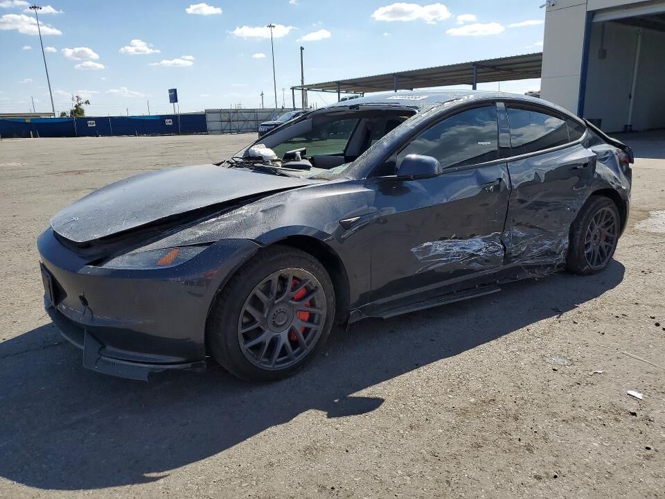 2025 TESLA Model 3