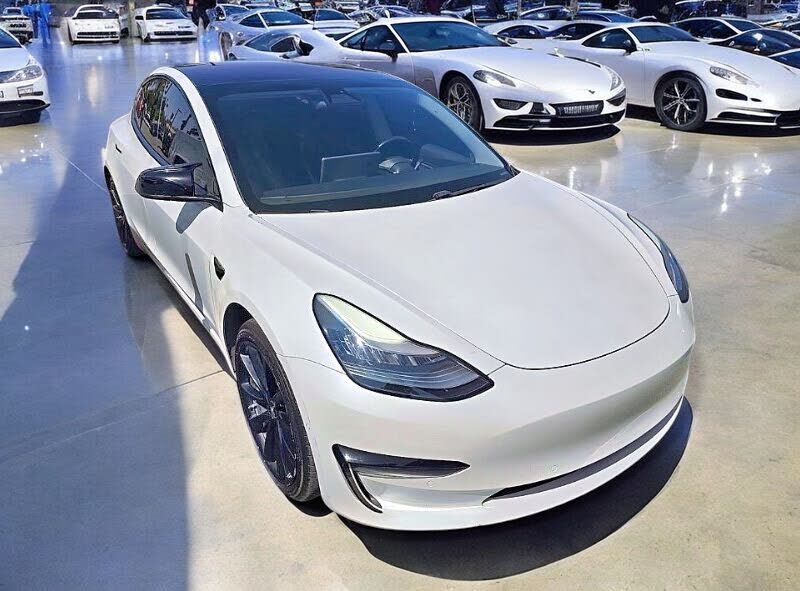 2019 TESLA Model 3