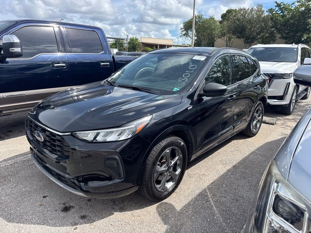 2024 FORD Escape