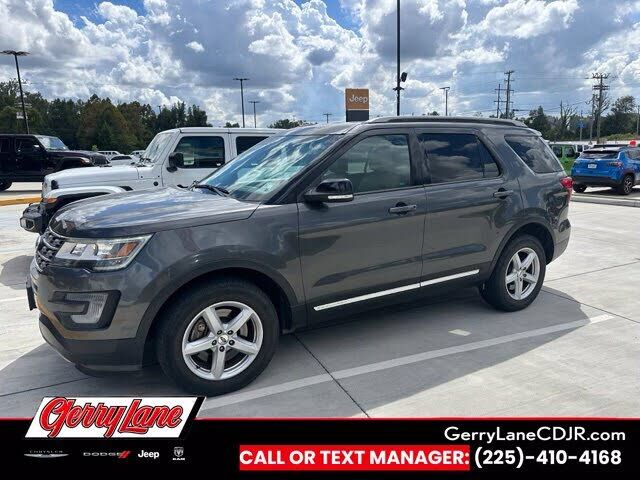 2017 FORD Explorer