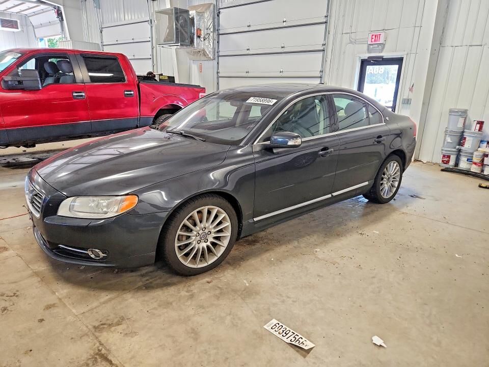 2010 VOLVO S80