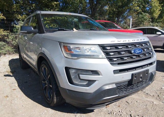 2017 FORD Explorer