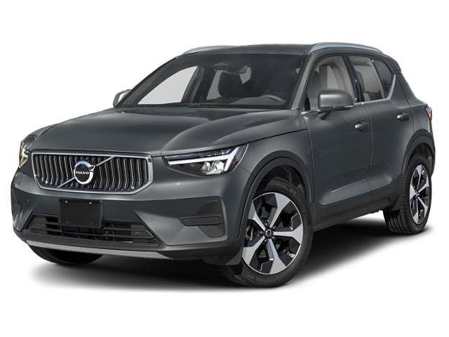 2024 VOLVO XC40