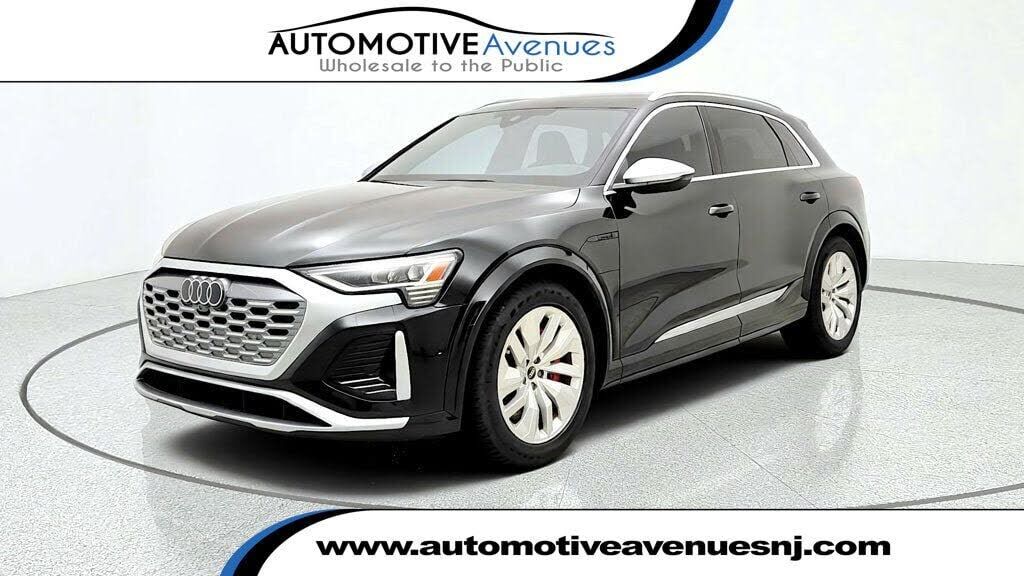 2024 AUDI SQ8
