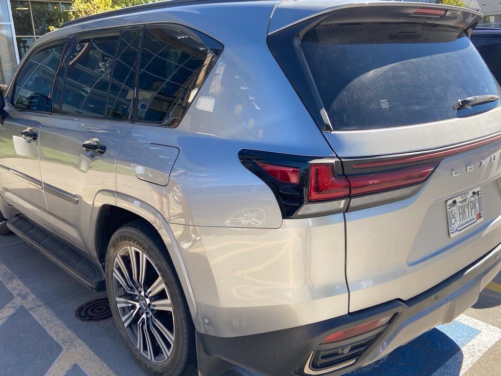 2025 LEXUS LX