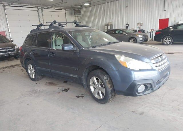 2013 SUBARU Outback