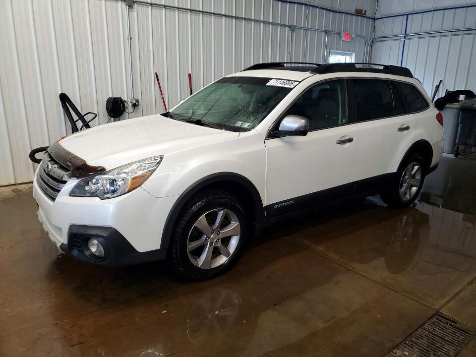 2013 SUBARU Outback