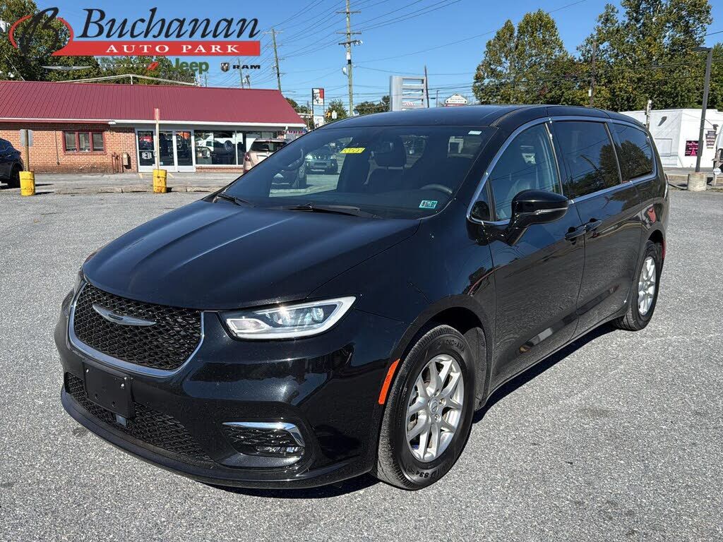 2025 CHRYSLER Pacifica