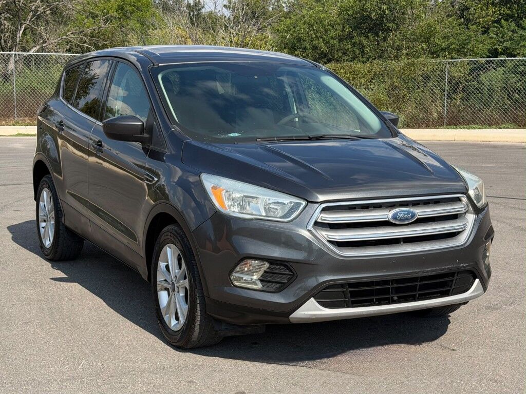 2017 FORD Escape