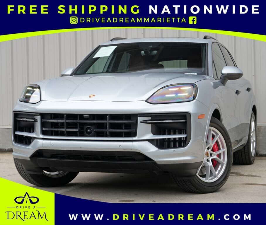 2025 PORSCHE Cayenne