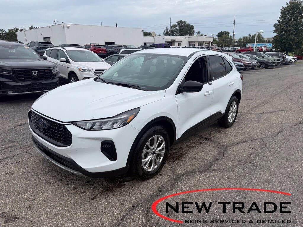 2023 FORD Escape