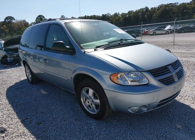 2005 DODGE Caravan