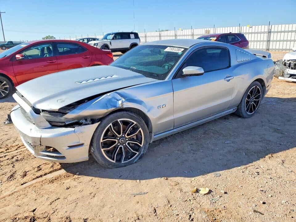 2013 FORD Mustang