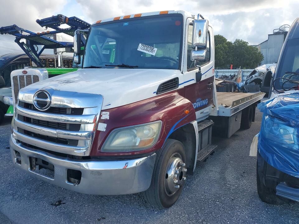 2014 HINO Conventional Type Truck