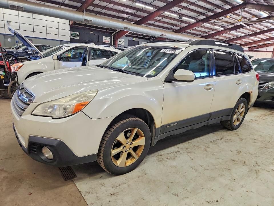 2013 SUBARU Outback
