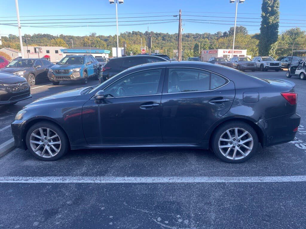 2011 LEXUS IS