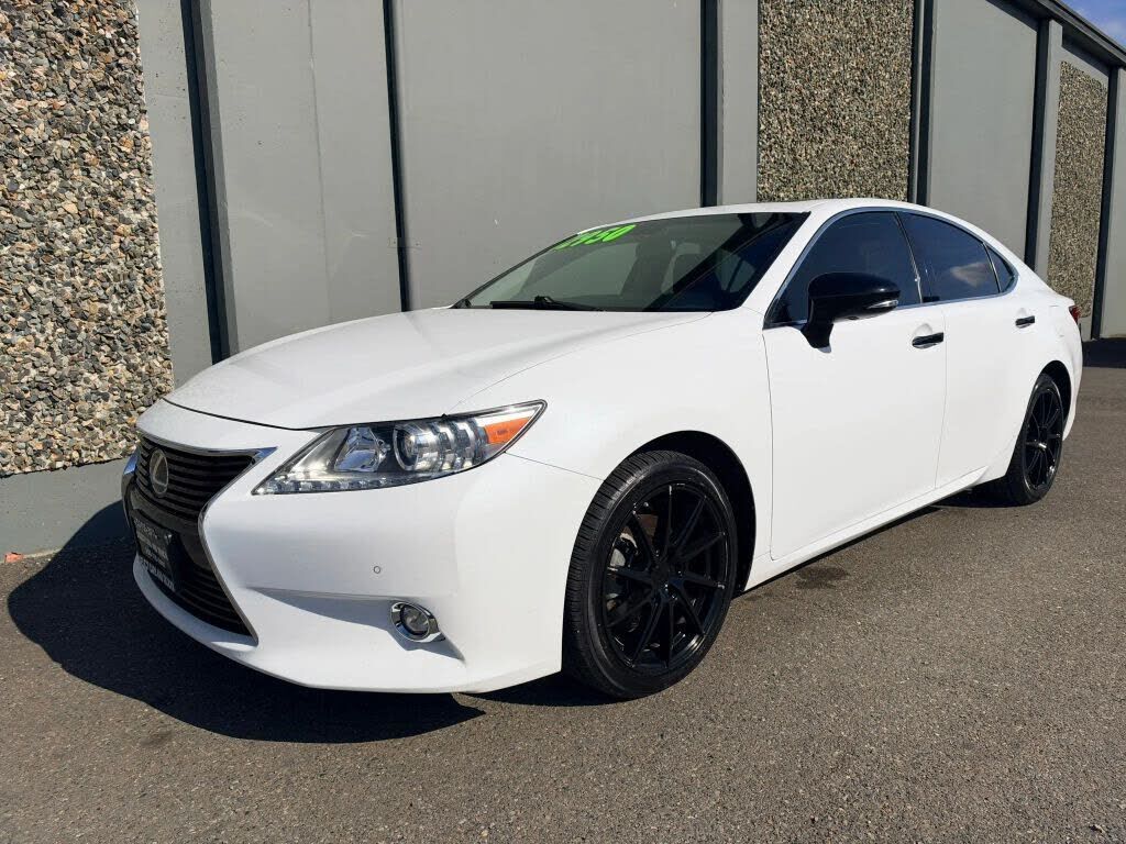 2015 LEXUS ES
