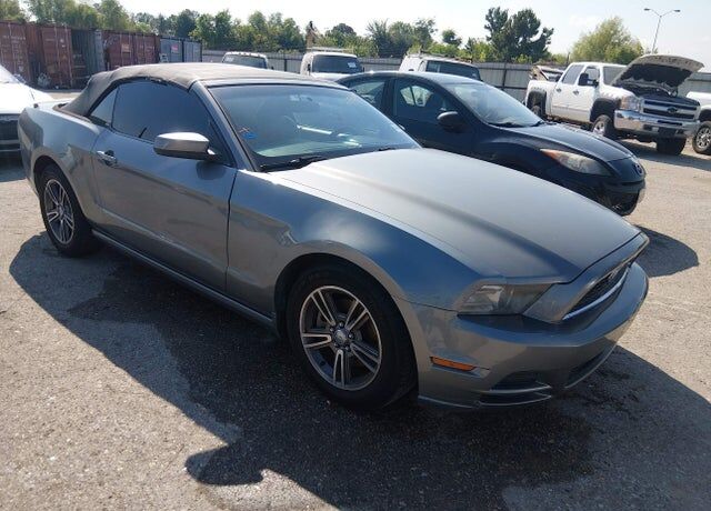 2013 FORD Mustang