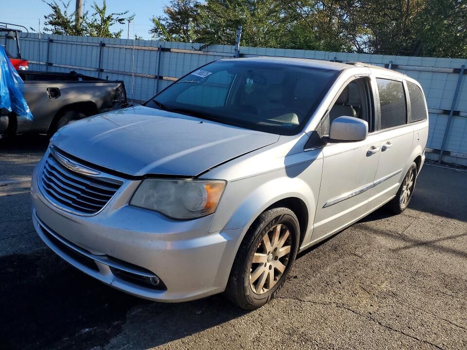 2012 CHRYSLER Town and Country