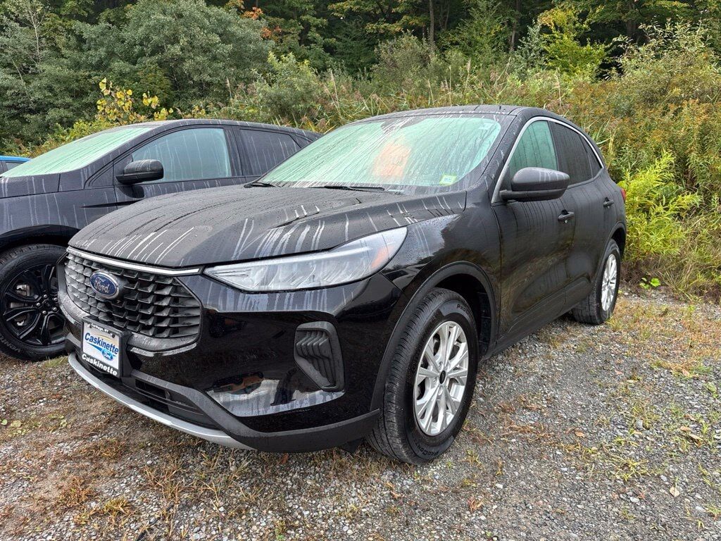 2023 FORD Escape