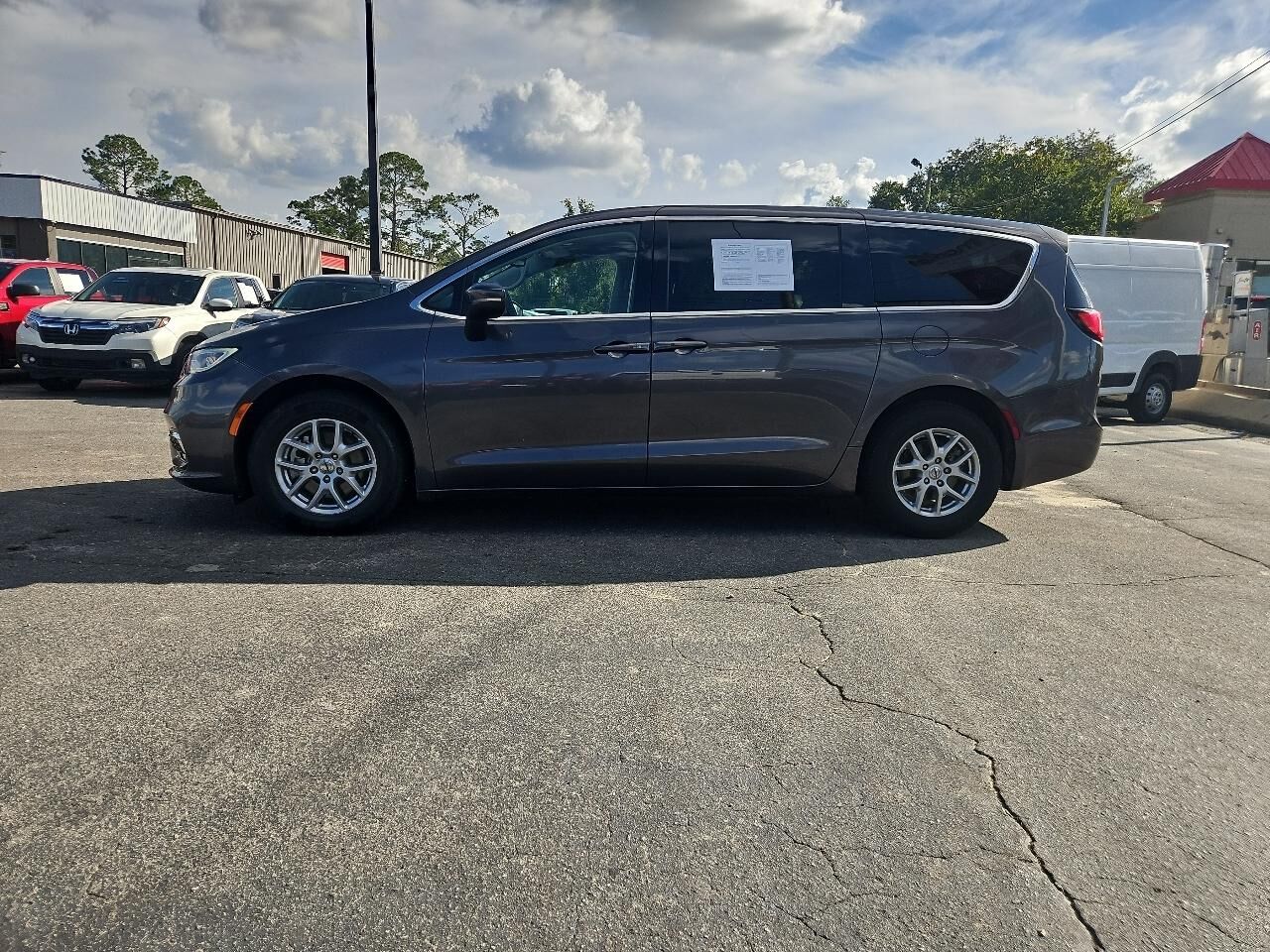 2023 CHRYSLER Pacifica