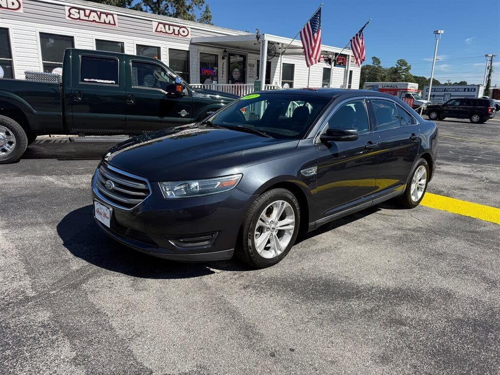 2017 FORD Taurus