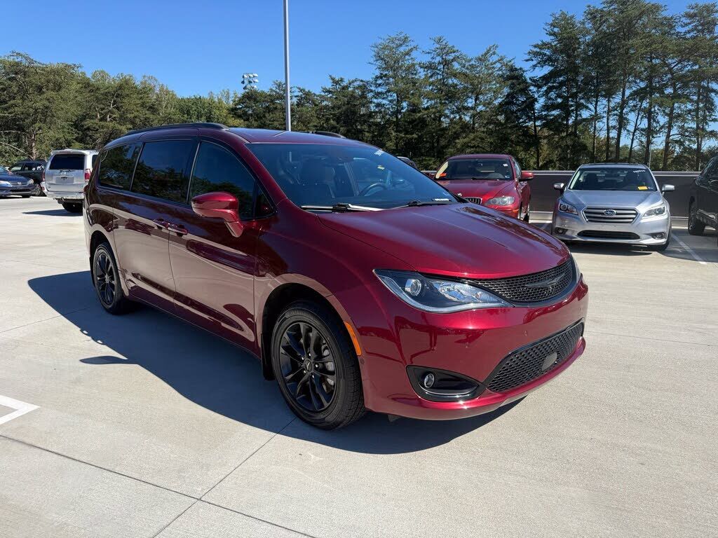 2020 CHRYSLER Pacifica