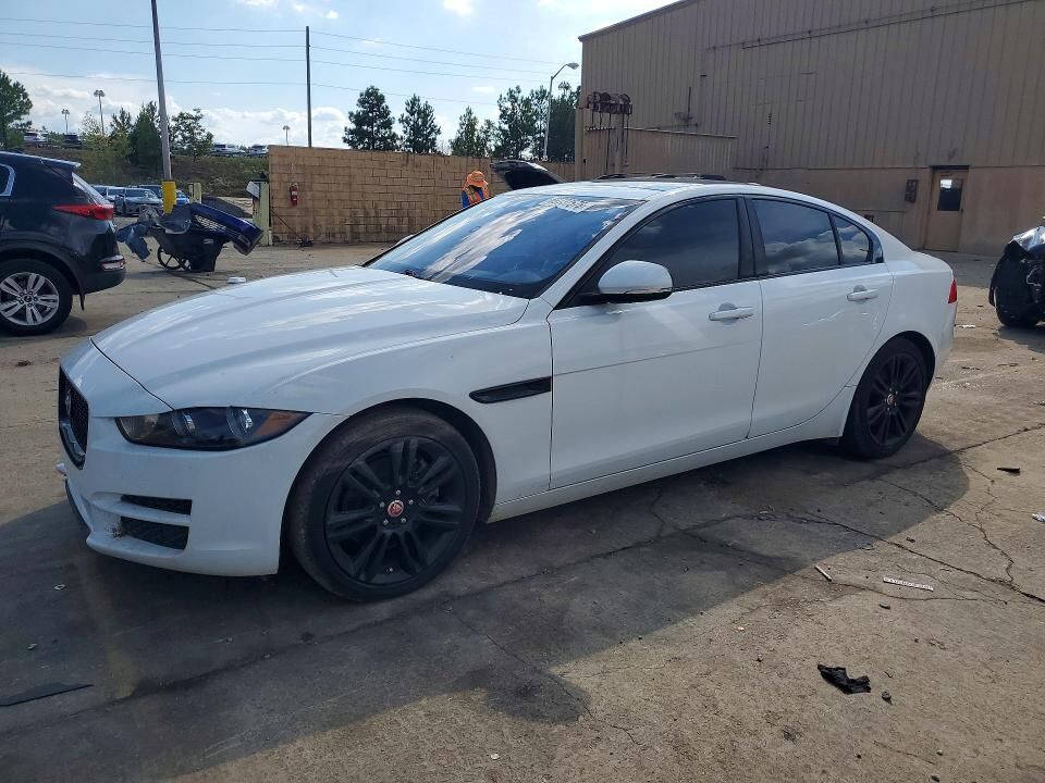 2017 JAGUAR XE