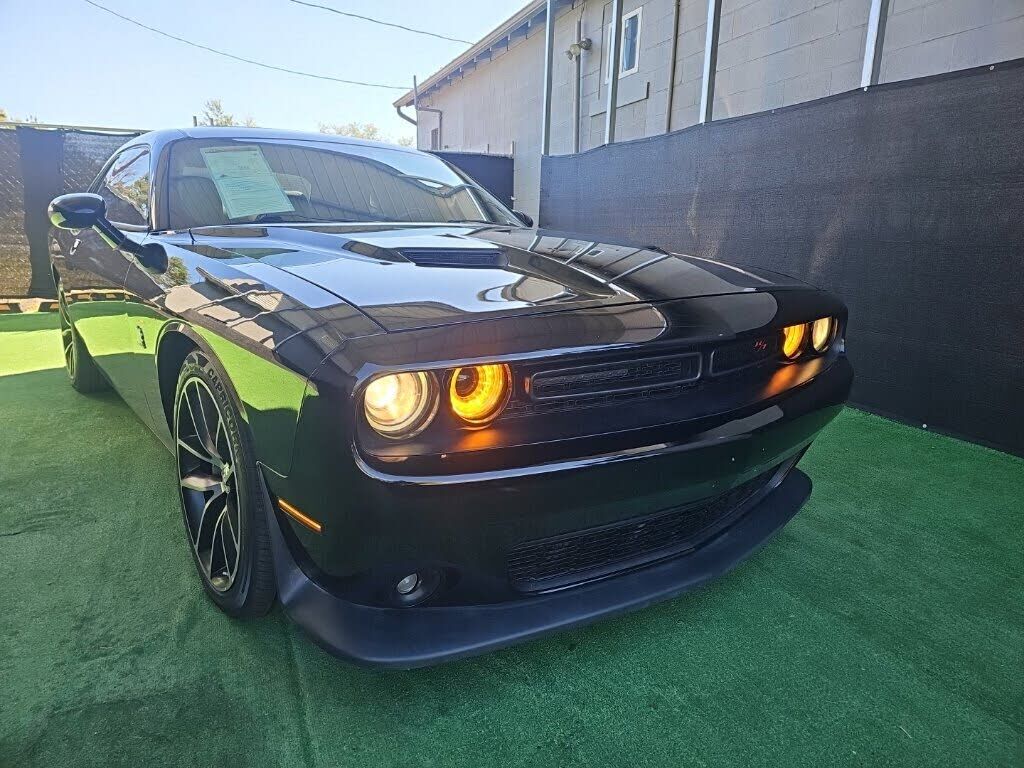 2016 DODGE Challenger