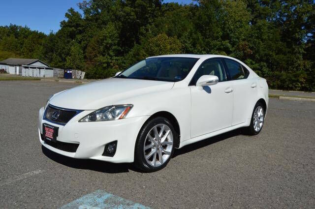 2011 LEXUS IS