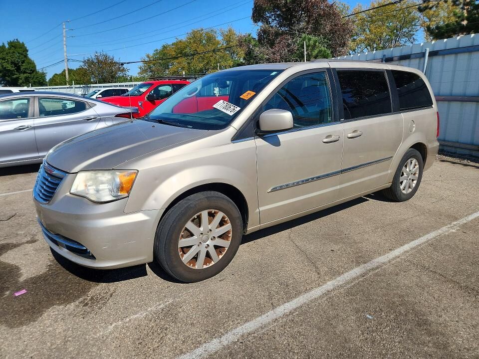 2013 CHRYSLER Town and Country