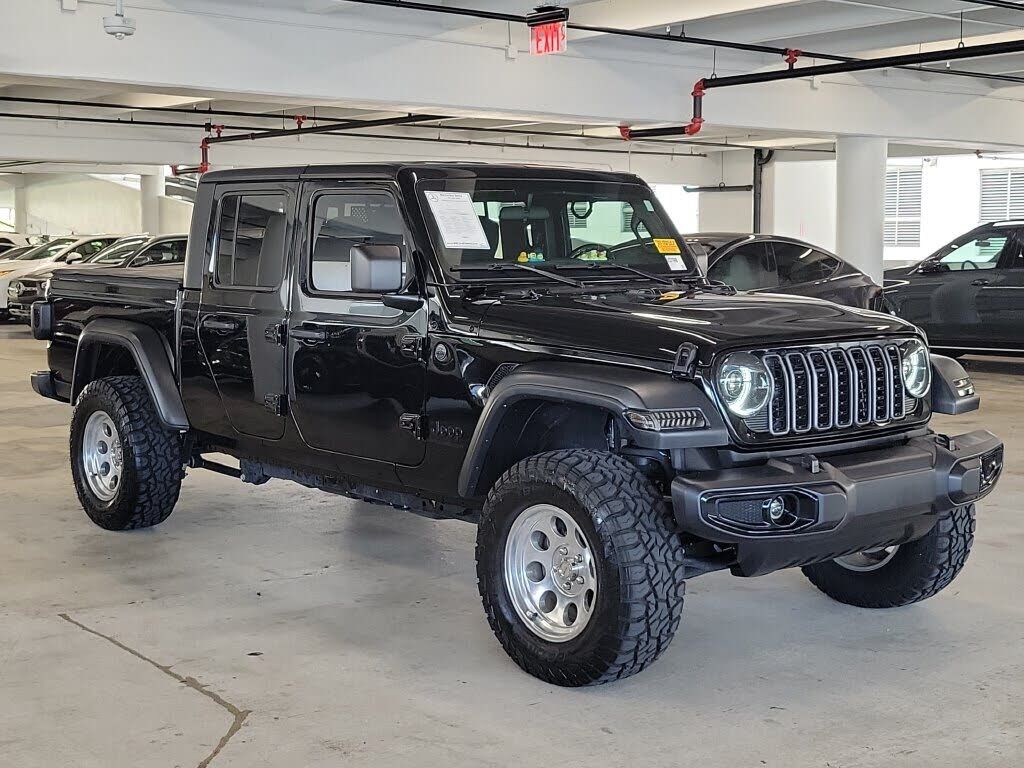 2025 JEEP Gladiator