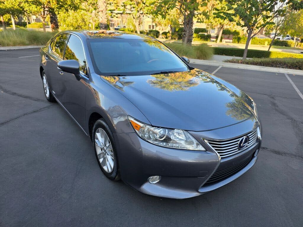 2013 LEXUS ES