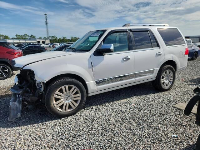 2011 LINCOLN Navigator