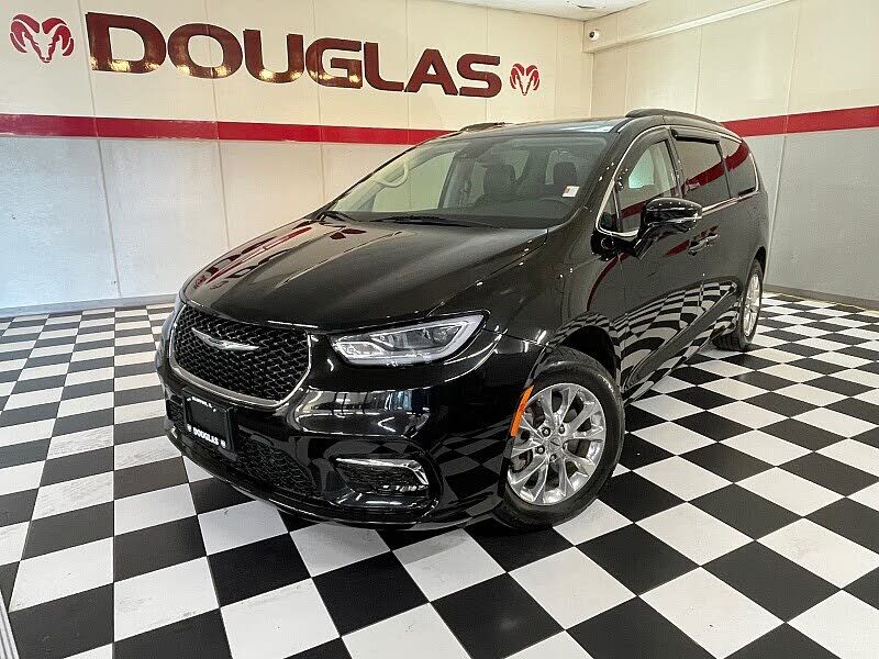 2022 CHRYSLER Pacifica