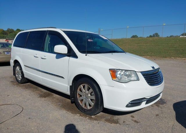 2016 CHRYSLER Town and Country