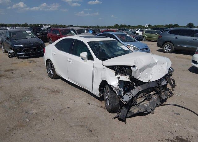 2019 LEXUS IS