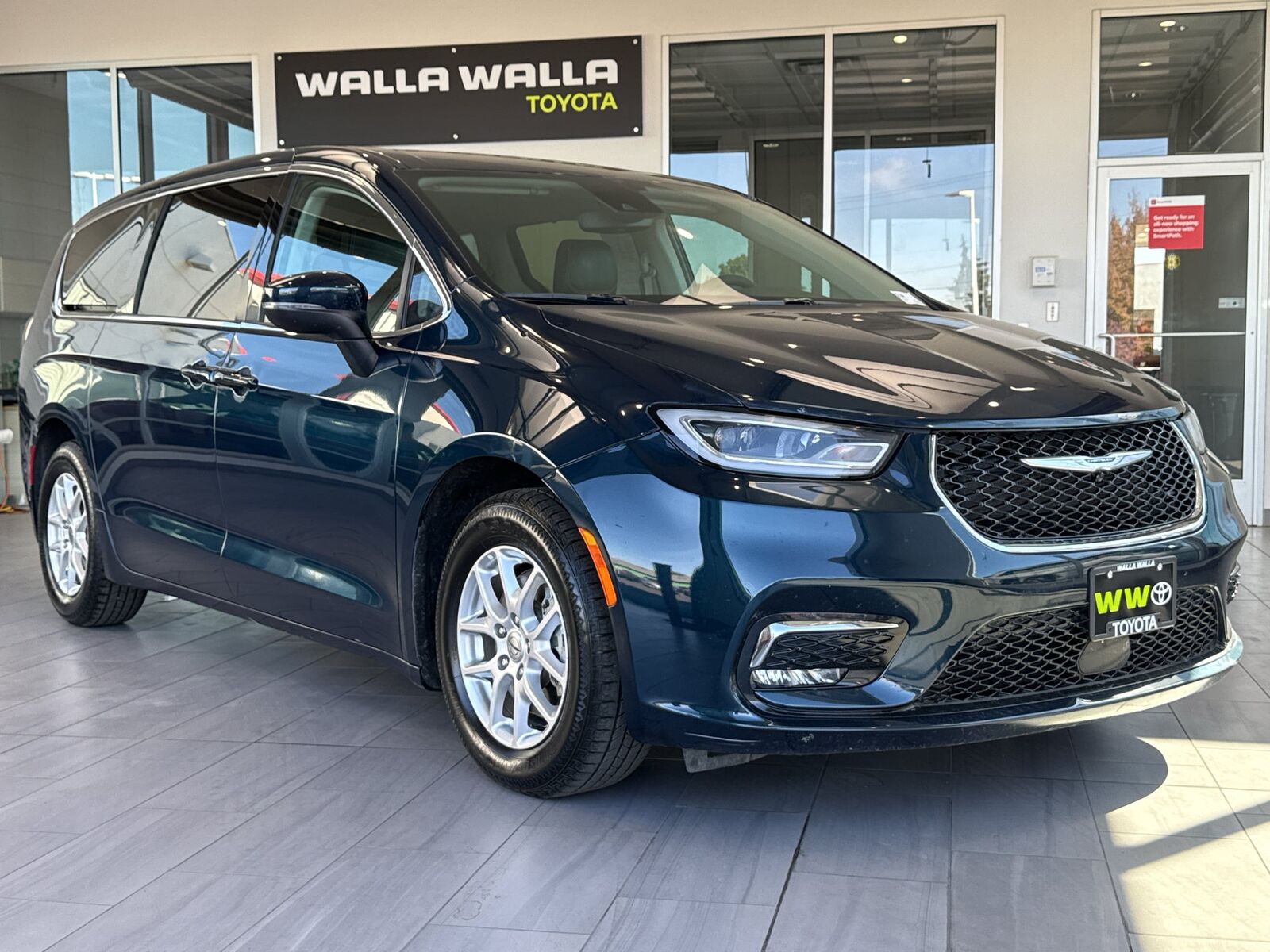 2023 CHRYSLER Pacifica