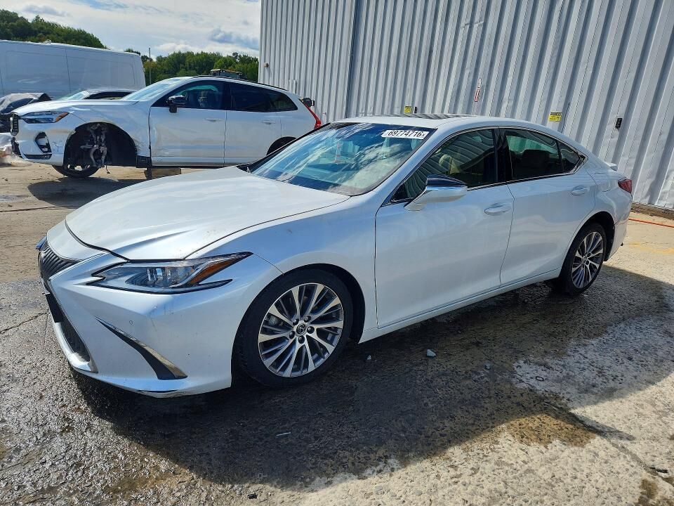 2021 LEXUS ES