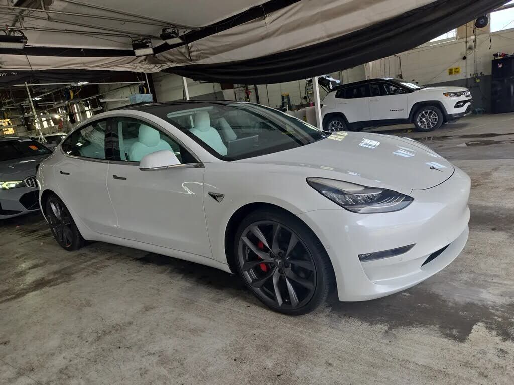 2019 TESLA Model 3
