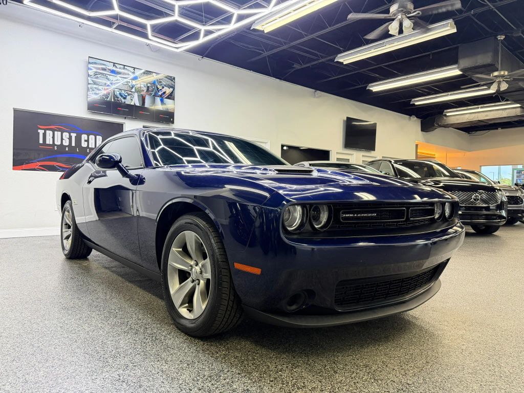 2017 DODGE Challenger