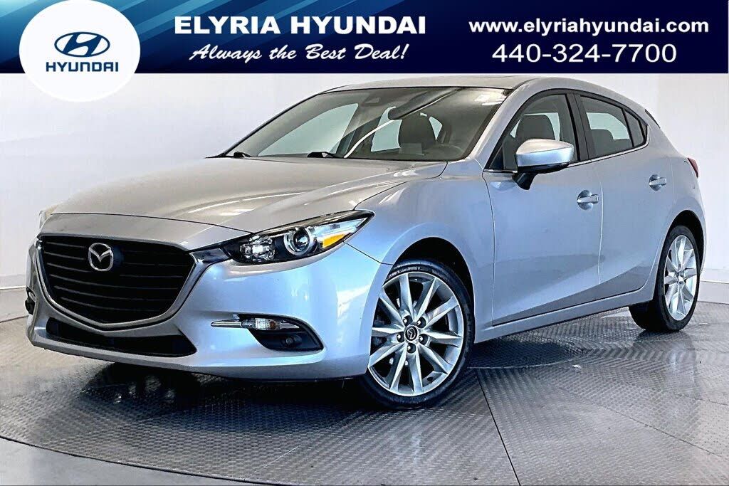 2017 MAZDA Mazda3