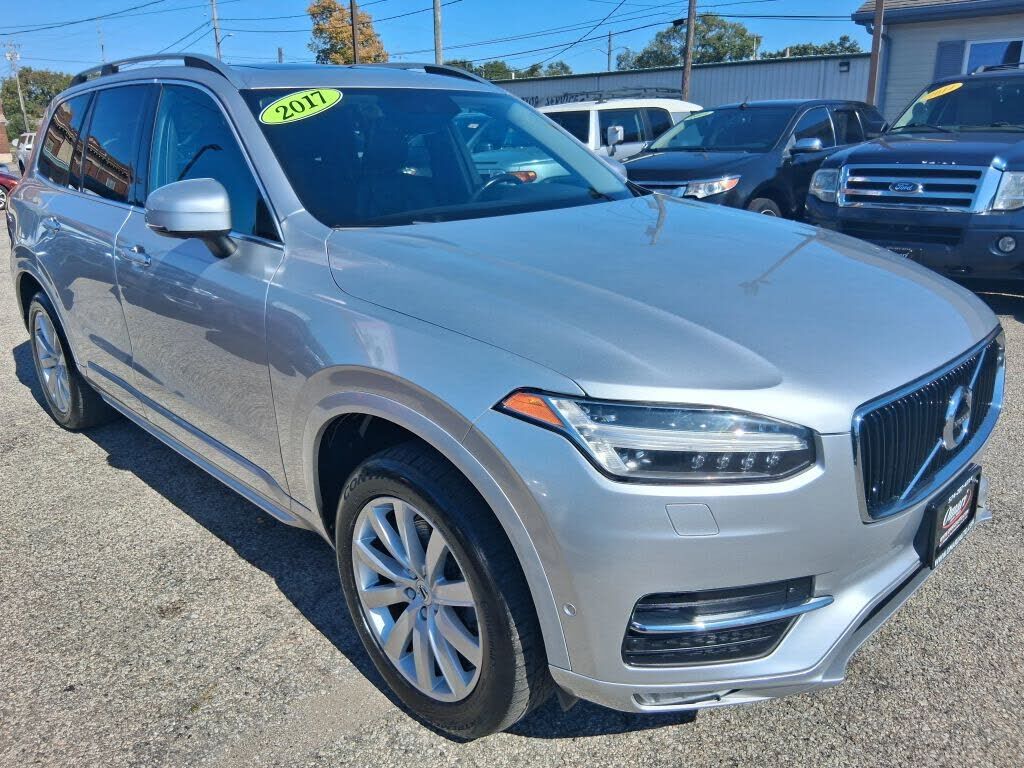 2017 VOLVO XC90