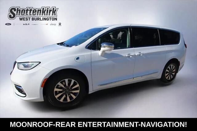 2022 CHRYSLER Pacifica