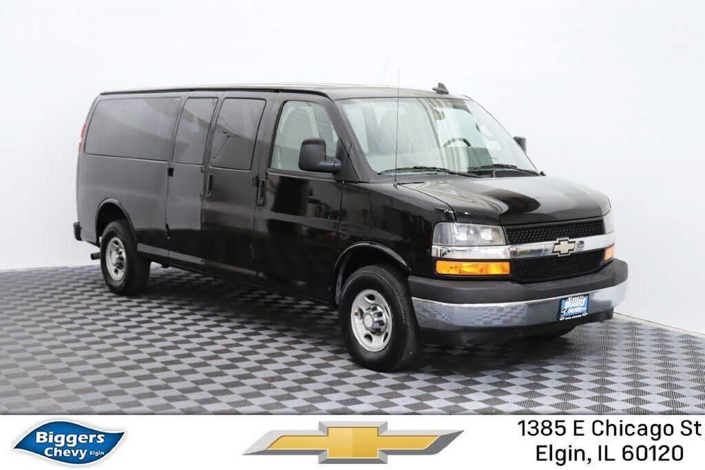 2017 CHEVROLET Express