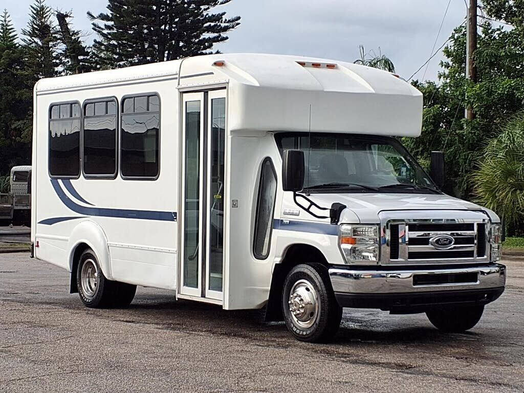 2016 FORD E-350