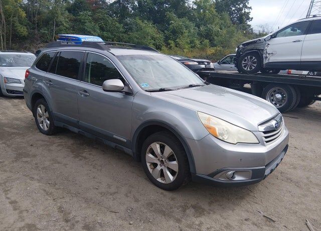 2010 SUBARU Outback