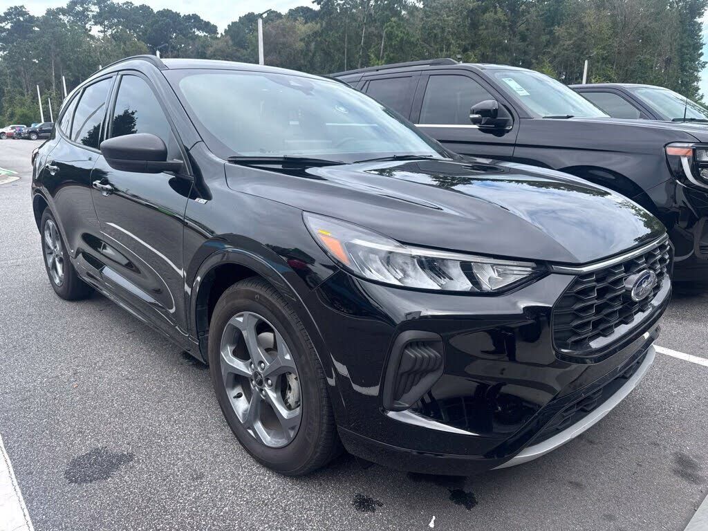 2023 FORD Escape