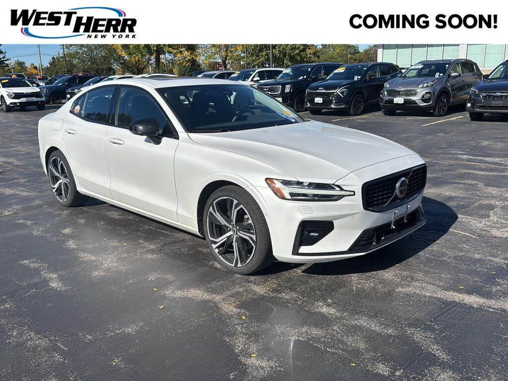2024 VOLVO S60